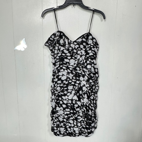 maxandcleo Jenny Dress Size 10 Black White  Ruched Mini Cocktail Stapless New - Picture 1 of 10
